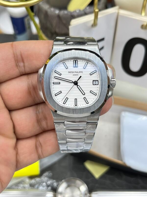 3K Integrated Machine Patek Philippe Sports Elegant Nautilus Replica Counterfeit 5711/1A 010 Watch