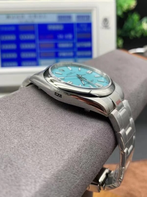 Rolex Oyster Perpetual Blue Dial, 41mm, Top-level Replicated Wristwatch (Delivery Actual Shooting) - Image 4