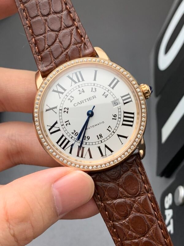 Cartier TW, Gold and Diamond London, The bezel is set, Top-level Replicated Wristwatch - Image 2