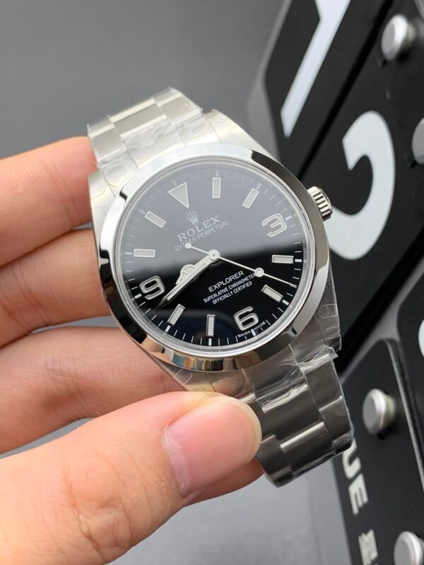 Rolex Oyster Perpetual Series Top-level High Imitation Replicated Watch (Delivery Actual Shooting) - Image 5
