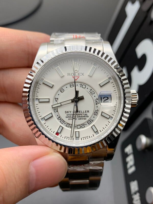 Rolex Oyster Perpetual Sky-Dweller Series Super Replicated High Imitation Clone Wristwatch (Actual Shooting)