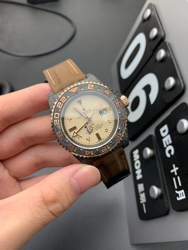 Rolex Cosmograph Daytona Series Diamond-set, Top-level Replicated Wristwatch (Actual Shooting) - Image 3