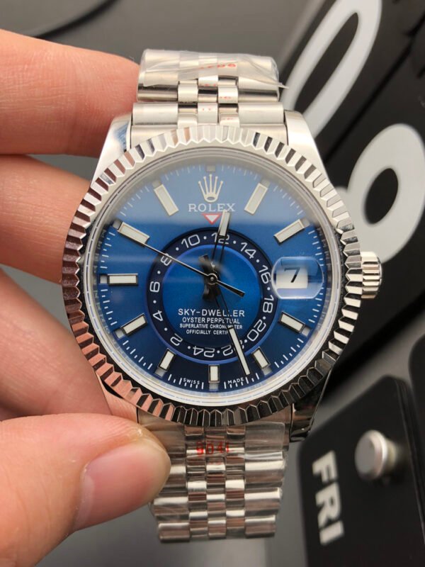 Rolex Oyster Perpetual Sky-Dweller Series Super Replicated High Imitation Clone Wristwatch (Actual Shooting)