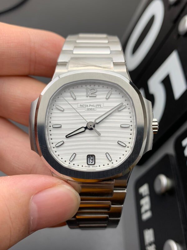 Patek Philippe Sport Elegance Series Nautilus, Ladies' Version, Top-level Replicated Wristwatch (Actual Shooting)