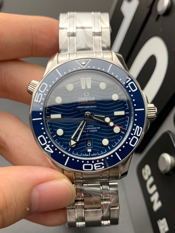 Omega Seamaster 300 Series, Top-level 1:1 Replicated Clone Wristwatch (Video Review and Actual Shooting)