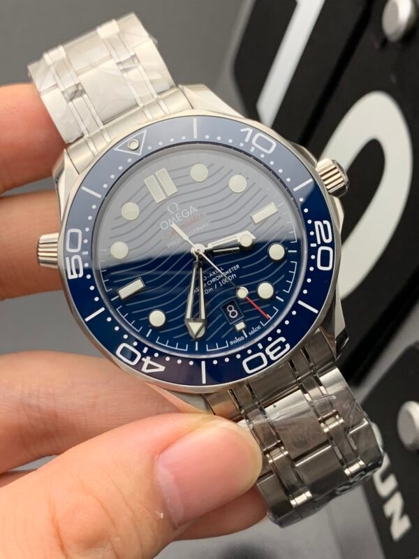 Omega Seamaster 300 Series, Top-level 1:1 Replicated Clone Wristwatch (Video Review and Actual Shooting) - Image 4
