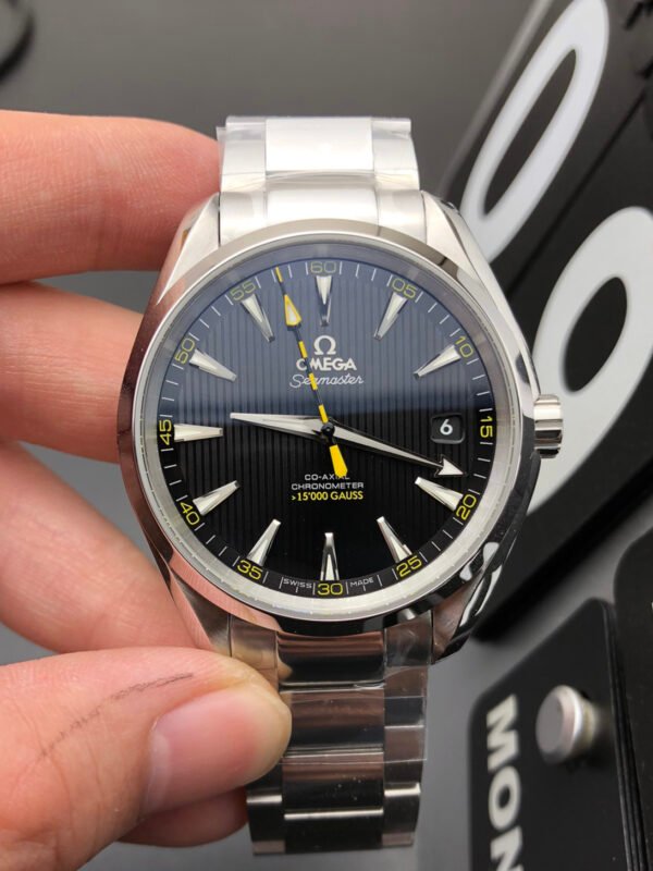 Omega Seamaster Series, Bumblebee, Top-level 1:1 Replicated Clone Wristwatch (Video Review and Actual Shooting)