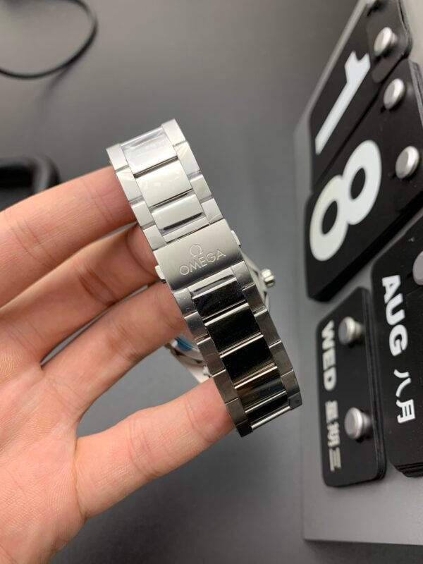 Omega, Top-level 1:1 Replicated Clone Wristwatch (Video Review and Actual Shooting) - Image 4