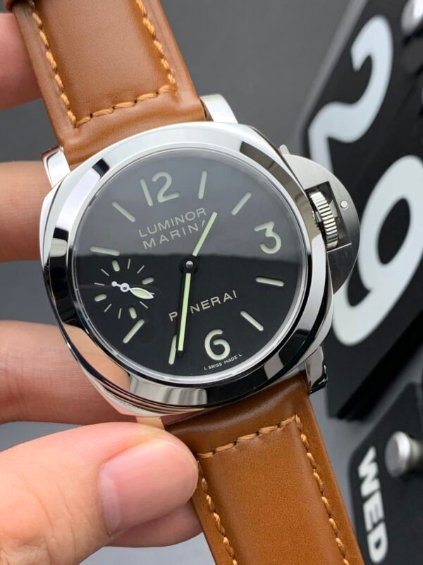 Panerai 111, Top-level 1:1 Replicated Clone Wristwatch (Video Review and Actual Shooting) - Image 6