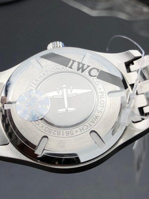 IWC Pilot's Series, Top-level 1:1 Replicated Clone Wristwatch (Video Review and Actual Shooting) - Image 4