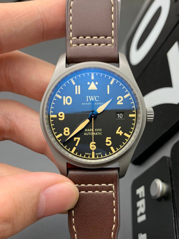 IWC Pilot's Series, Top-level 1:1 Replicated Clone Wristwatch (Video Review and Actual Shooting)