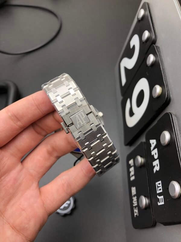 Audemars Piguet Royal Oak Concept Series, Top-level 1:1 Replicated Clone Wristwatch (Video Review and Actual Shooting) - Image 2