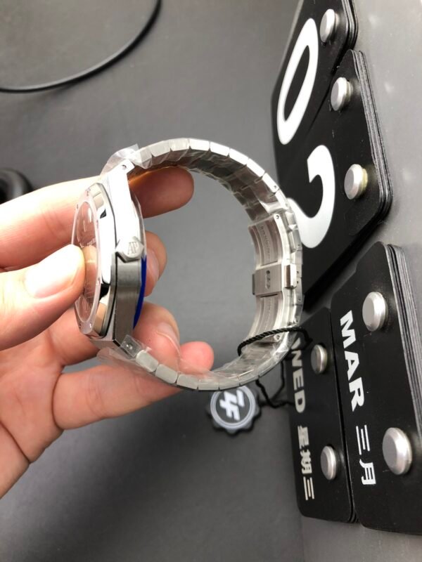 Audemars Piguet Royal Oak Concept Series, Top-level 1:1 Replicated Clone Wristwatch (Video Review and Actual Shooting) - Image 3
