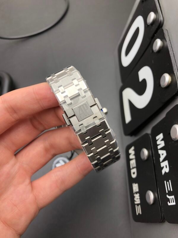 Audemars Piguet Royal Oak Concept Series, Top-level 1:1 Replicated Clone Wristwatch (Video Review and Actual Shooting) - Image 5