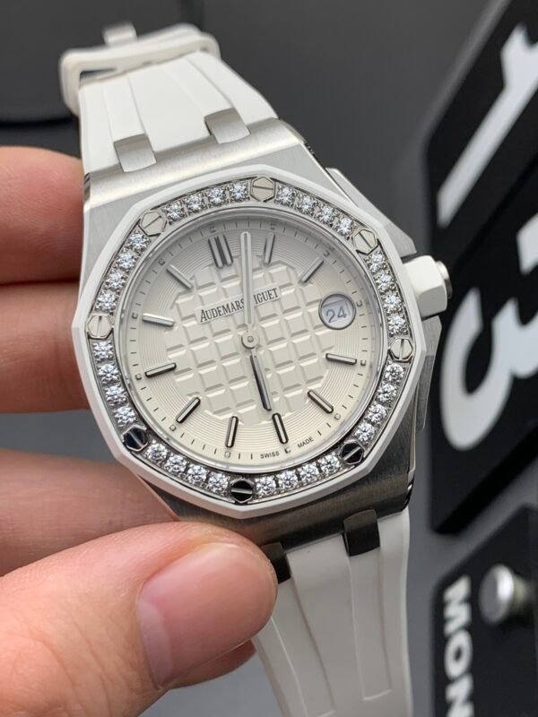 Audemars Piguet Quartz, Women's Style, Clone Wristwatch (Video Review and Actual Shooting) - Image 4