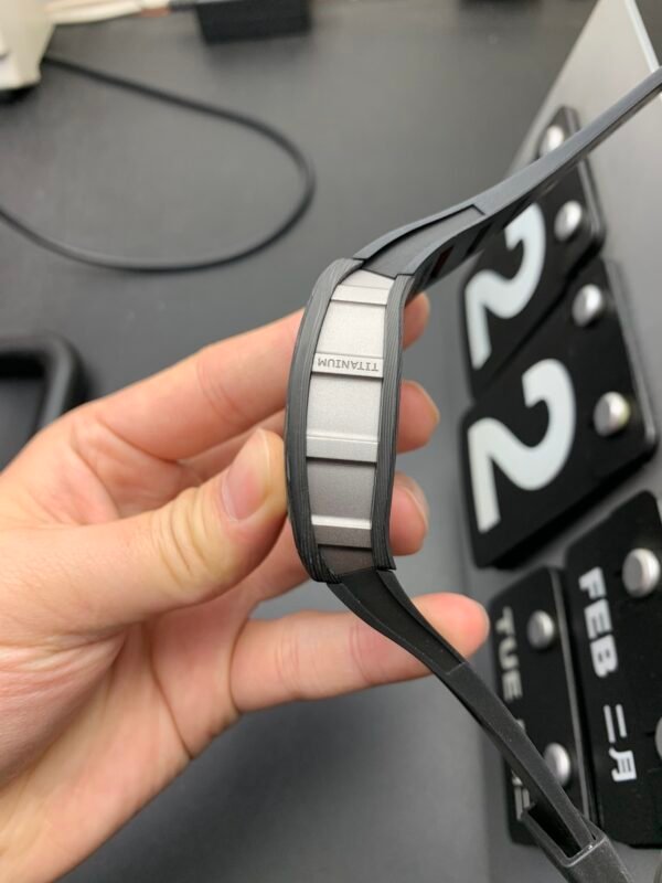 Richard Mille Carbon Fiber, High Imitation Top-level 1:1 Replicated Clone Wristwatch (Video Review and Actual Shooting) - Image 6
